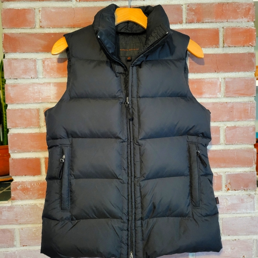 Banana Republic Black Puffer Vest